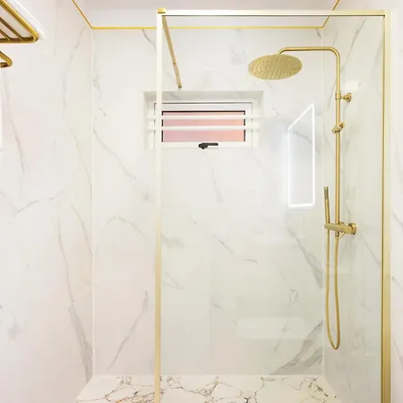 Sunset Ocean View אדחה