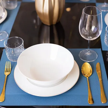 Sunset Ocean View * אדחה